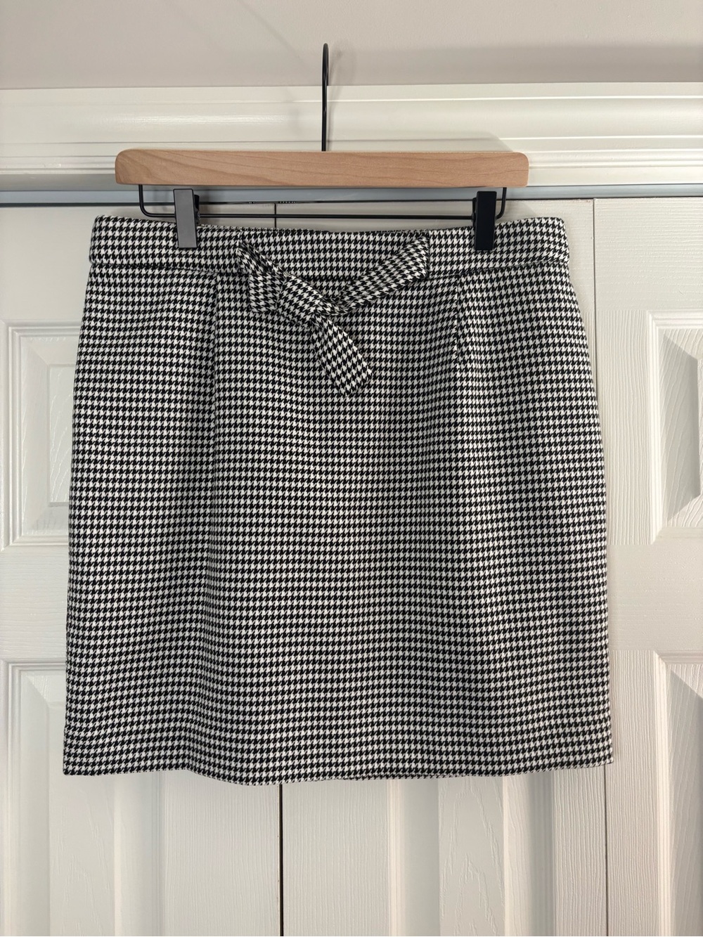 Women’s Ann Taylor Loft Skirt Size 10 Black White Houndstooth Tie Waist NWOT